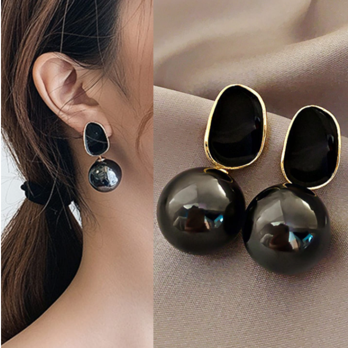 Korean Glossy Black Drop Earrings 🖤